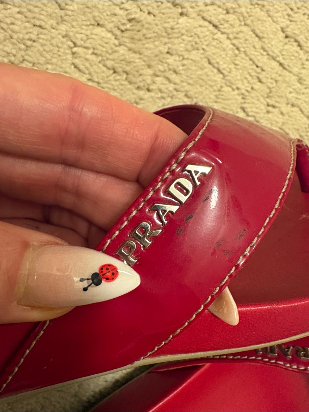 Prada Red Patent Leather flip flop Sandals - Picture 6 of 9